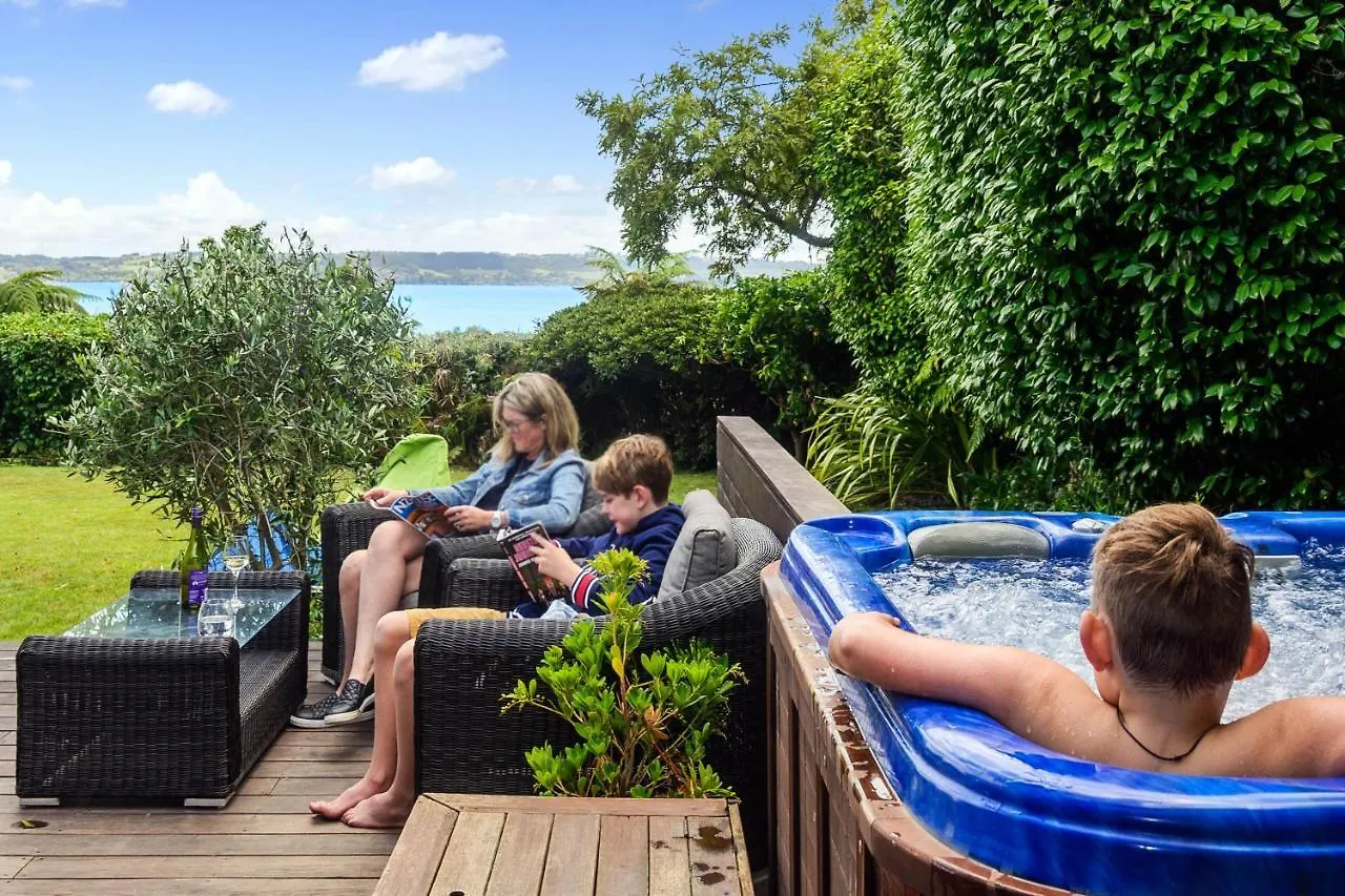 The Bird House - Kawaha Point, Rotorua. Stylish Six Bedroom Home With Space, Views And Relaxed Atmosphere Nueva Zelanda